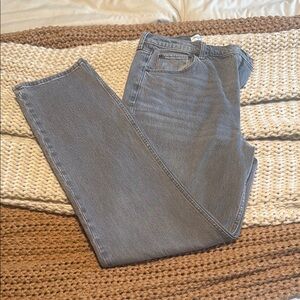 Like New- Womens Abercrombie 90’s Straight Jeans